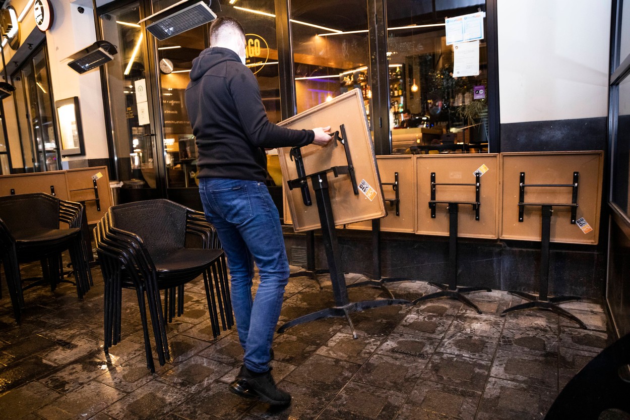 Barurile I Cafenelele Din Bruxelles Se Nchid Pentru O Lun De C Nd