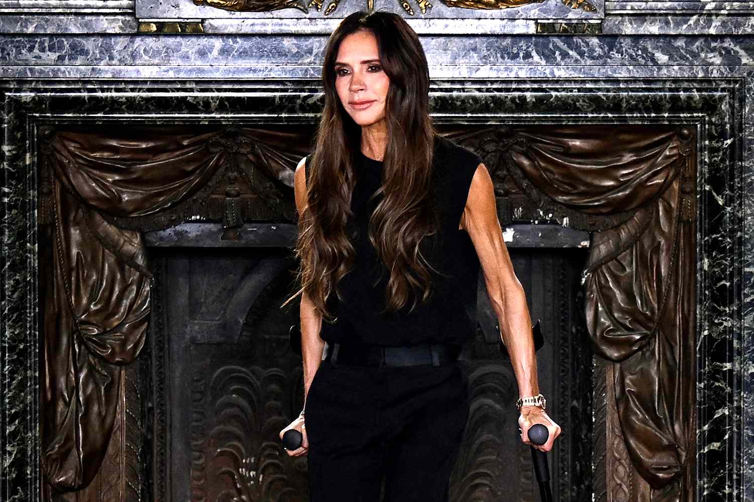 Video Paris Fashion Week Ziua V Victoria Beckham Apari Ie N C Rje