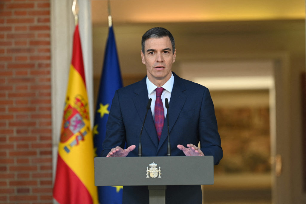 Pedro Sánchez îl critică pe Elon Musk