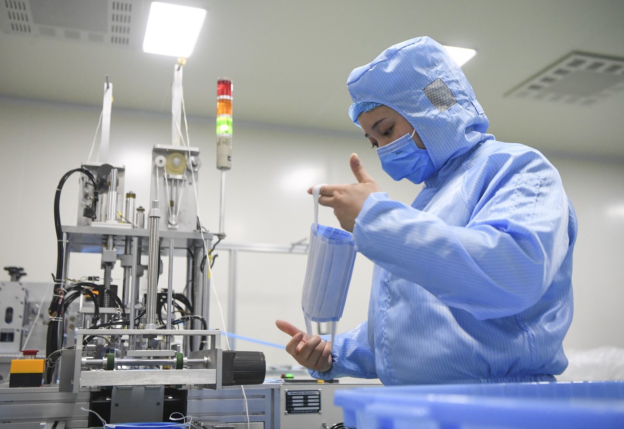 Studentul din Bacău, suspect de coronavirus, va fi transferat la București