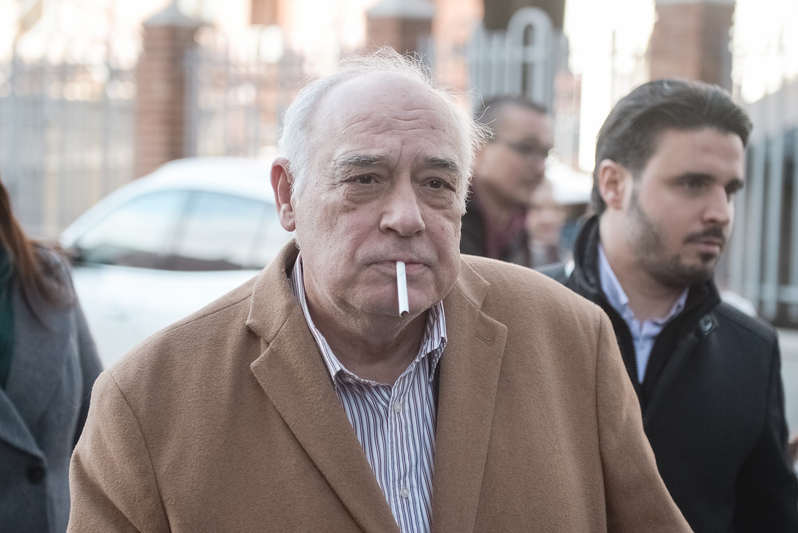 Ion Ghizdeanu, ”omul cu banii de la PSD”, a fost pus sub control judiciar pentru 1080 de dosare falsificate