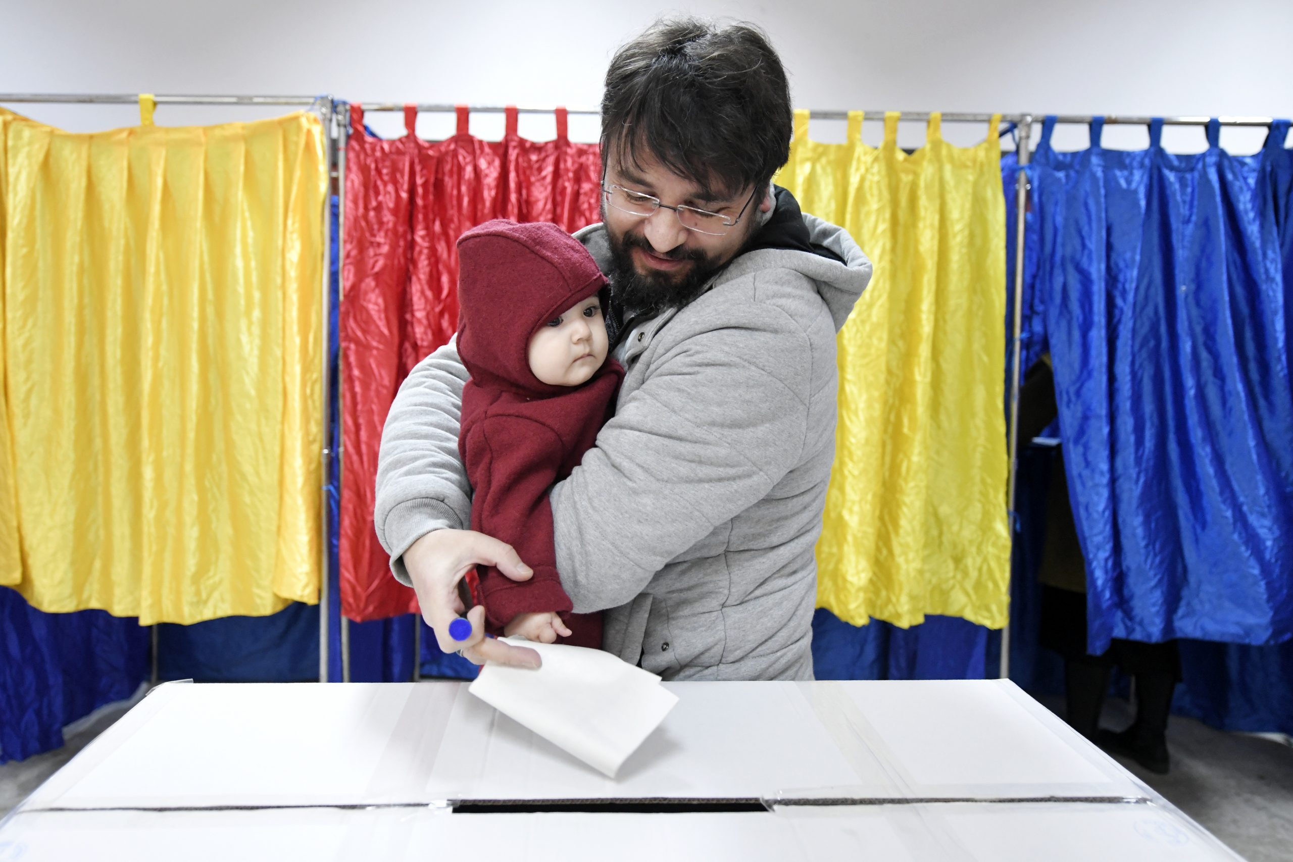 Comisia juridică din Senat respinge OUG pentru alegerile parlamentare