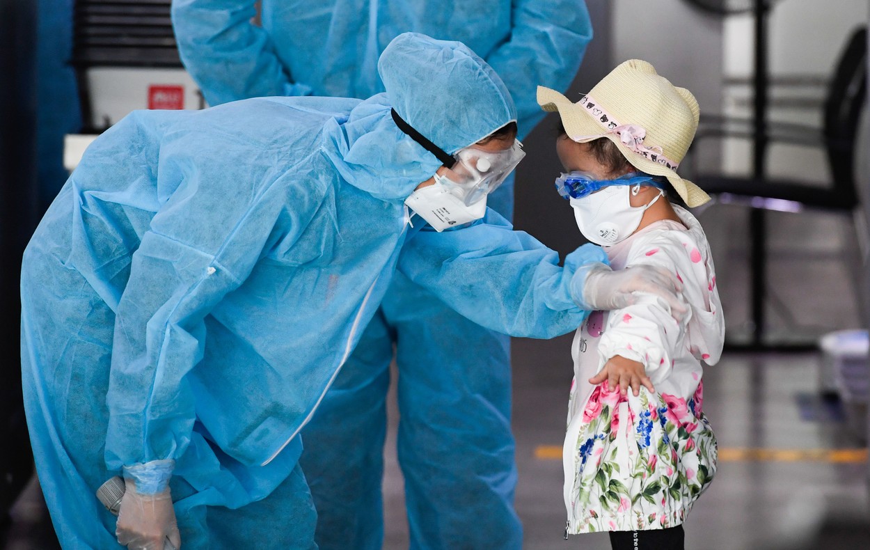 Bilanțul deceselor provocate de coronavirus a ajuns la 1.357. Peste 60.000 de infecții.  VIDEO