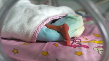 mortalitate infantila copil bebelus