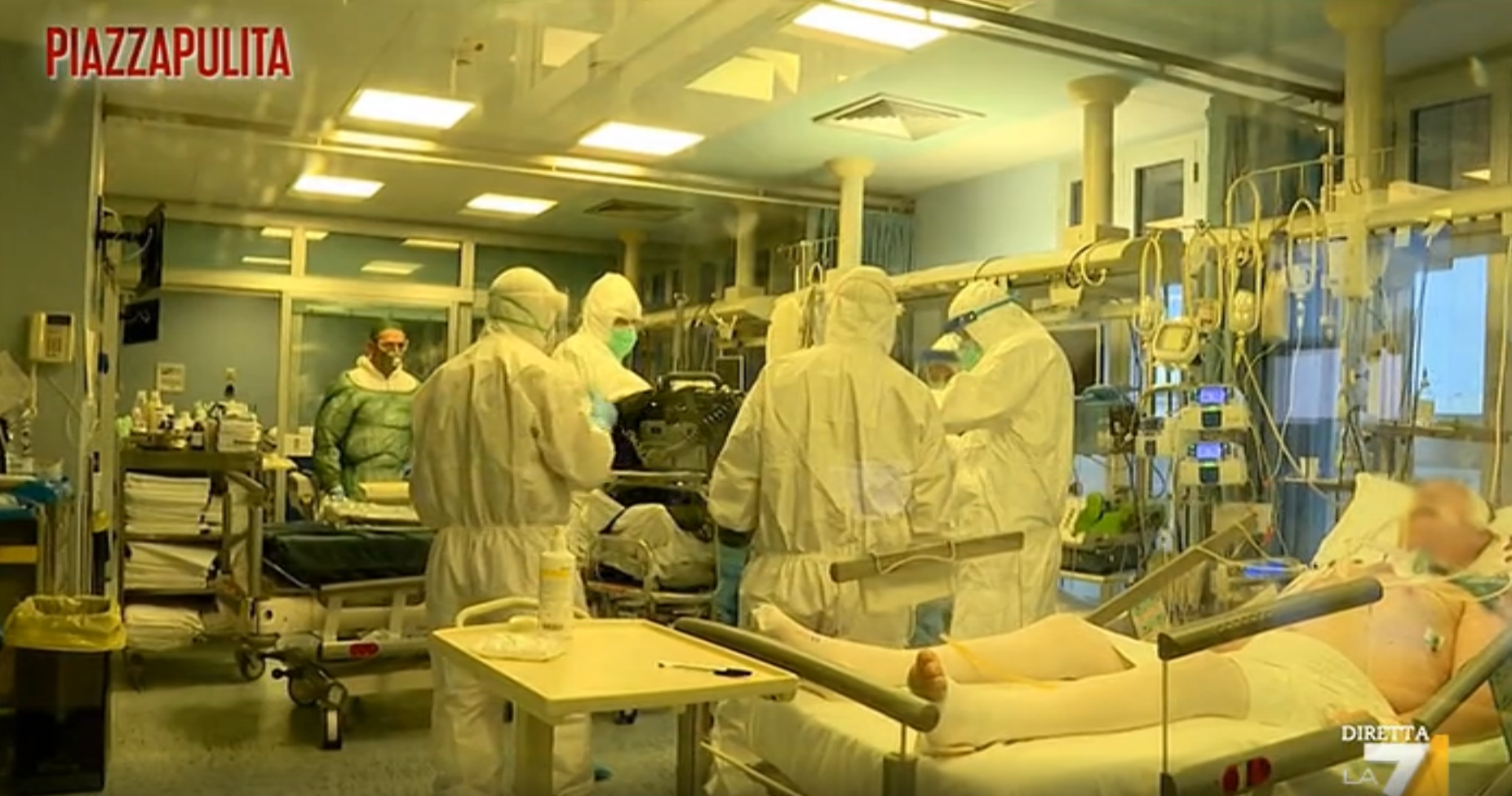 Imagini tulburătoare într-un spital din Italia cu pacienți infectați cu coronavirus. De ce o parte din bolnavi sunt așezați pe abdomen