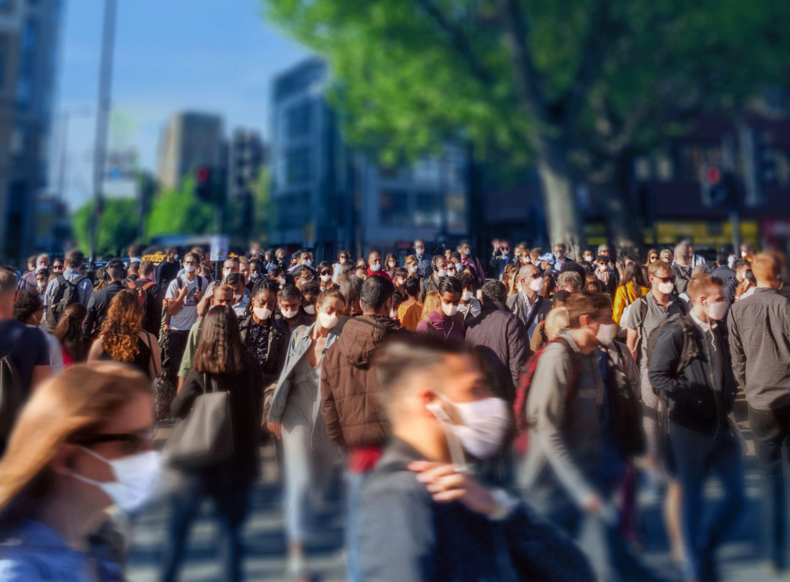 Pregătește-te pentru un posibil al doilea val epidemic. Expert: Ar putea urma chiar şi al treilea