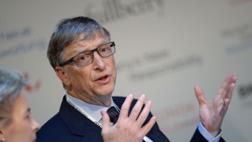 Bill Gates avertizează: „Vom avea decese mai multe dacă tratamentele Covid-19 vor ajunge la cei care licitează mai mult”