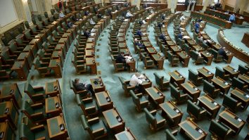 Senatorii au respins autonomia Ținutului Secuiesc, într-o ședință convocată de urgență. Proiectul trecuse tacit de Cameră