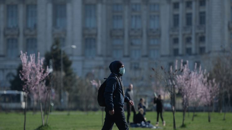 Ridicarea restricțiilor nu înseamnă că problema a dispărut. Raed Arafat îți spune ce poți face începând cu 15 mai și ce reguli va trebui să respecți în continuare