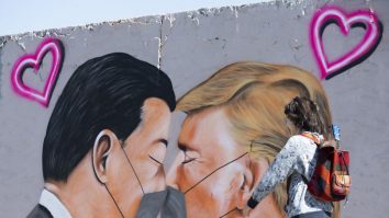 Germania a relaxat restricțiile, dar purtarea măștii e obligatorie. Cine nu respectă regula riscă 5.000 de euro amendă