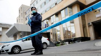 Fostul ofițer MAI, care a infectat zeci de oameni, s-a vindecat de coronavirus și a fost externat