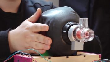 Ventilator mecanic controlat de pe telefon, special creat pentru pacienții cu Covid-19, la Cluj