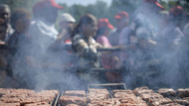 Fără grătare la iarbă verde, pe 1 Mai. Polițiștii te avertizează că vor patrula în zonele celebre de picnic