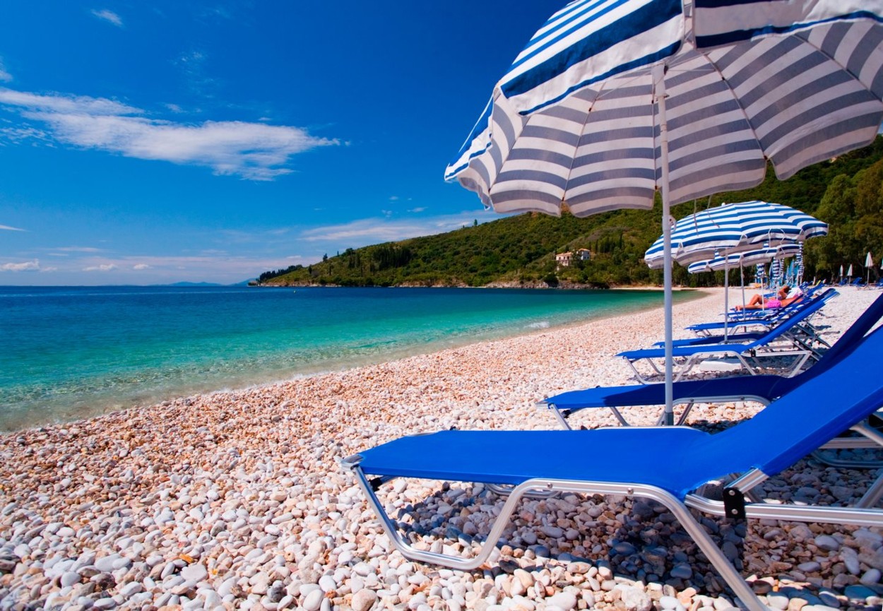 O vacanță în Grecia ar putea fi posibilă în vara asta. Vei avea de respectat însă restricții și în piscină