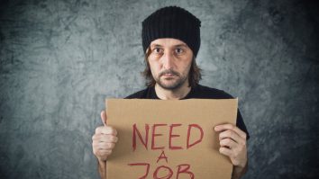 Revenirea economiei va dura ani, nu luni, spune un expert CNN: Va fi nevoie de trei angajați în loc de șase