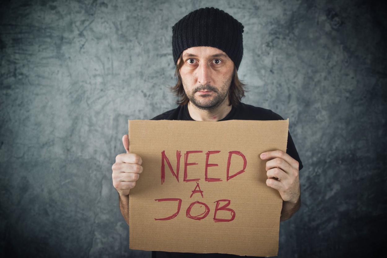 Revenirea economiei va dura ani, nu luni, spune un expert CNN: Va fi nevoie de trei angajați în loc de șase