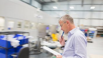 Criza epidemică taie salarii. Managerii de top se vor trezi cu o leafă mai mică