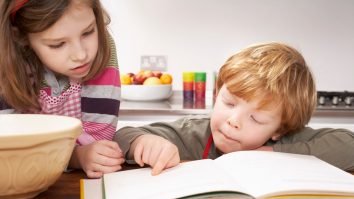 O primărie din țară oferă bani părinților care nu găsit loc în gradinițe pentru copiii lor