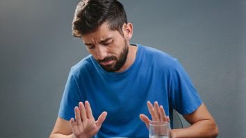 Anxietatea și frica te fac să mănânci mai mult, însă te liniștești doar pentru o perioadă scurtă