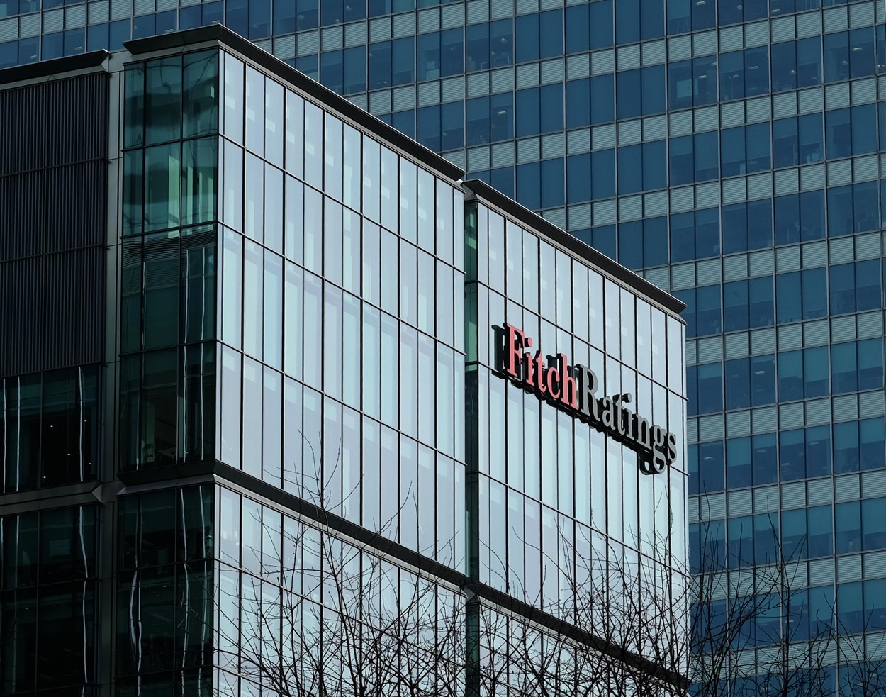Vestul nu vede cu ochi buni România, din perspectiva investiţiilor. Agenţia de rating Fitch ar putea scădea ratingul de țară