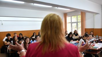 Un alt punct de vedere. Un an şcolar ratat, o pierdere în plus pentru economie