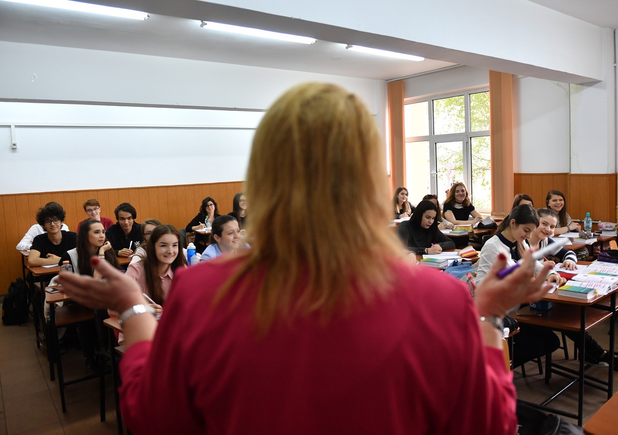 Un alt punct de vedere. Un an şcolar ratat, o pierdere în plus pentru economie