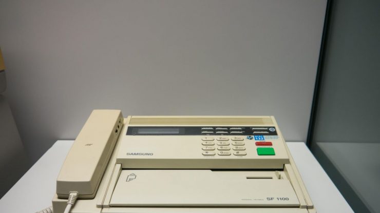 România, 2020. Un caz mortal de COVID-19 a fost raportat după câteva zile pentru că nu mergea faxul