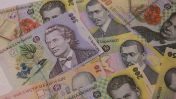 Deși, aparent, autoritățile întind o mână de ajutor, rata la banca va crește dacă amâni plata timp de 9 luni