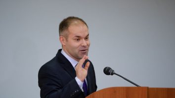 Daniel Funeriu: Prostia şi şpaga au dus la numărul mic de testări pentru coronavirus în Funeriu