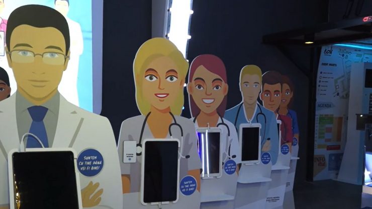 Prima echipă românească de „infirmiere” care nu se infectează şi nu obosesc îi ajută pe medicii de la Matei Balş