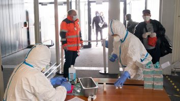 Doctorul care a vindecat peste 200 de bolnavi de COVID din România avertizează: „Nu avem voie să ne relaxăm”