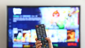 Netflix și Amazon, câștigătorii crizei coronavirusului. În România o companie face angajări în plină pandemie