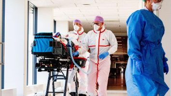 Sistemul medical care ar trebuie să te vindece este el însuși bolnav din cauza managementului defectuos: „Deşi există capacitate nu se testează din motive birocratice”