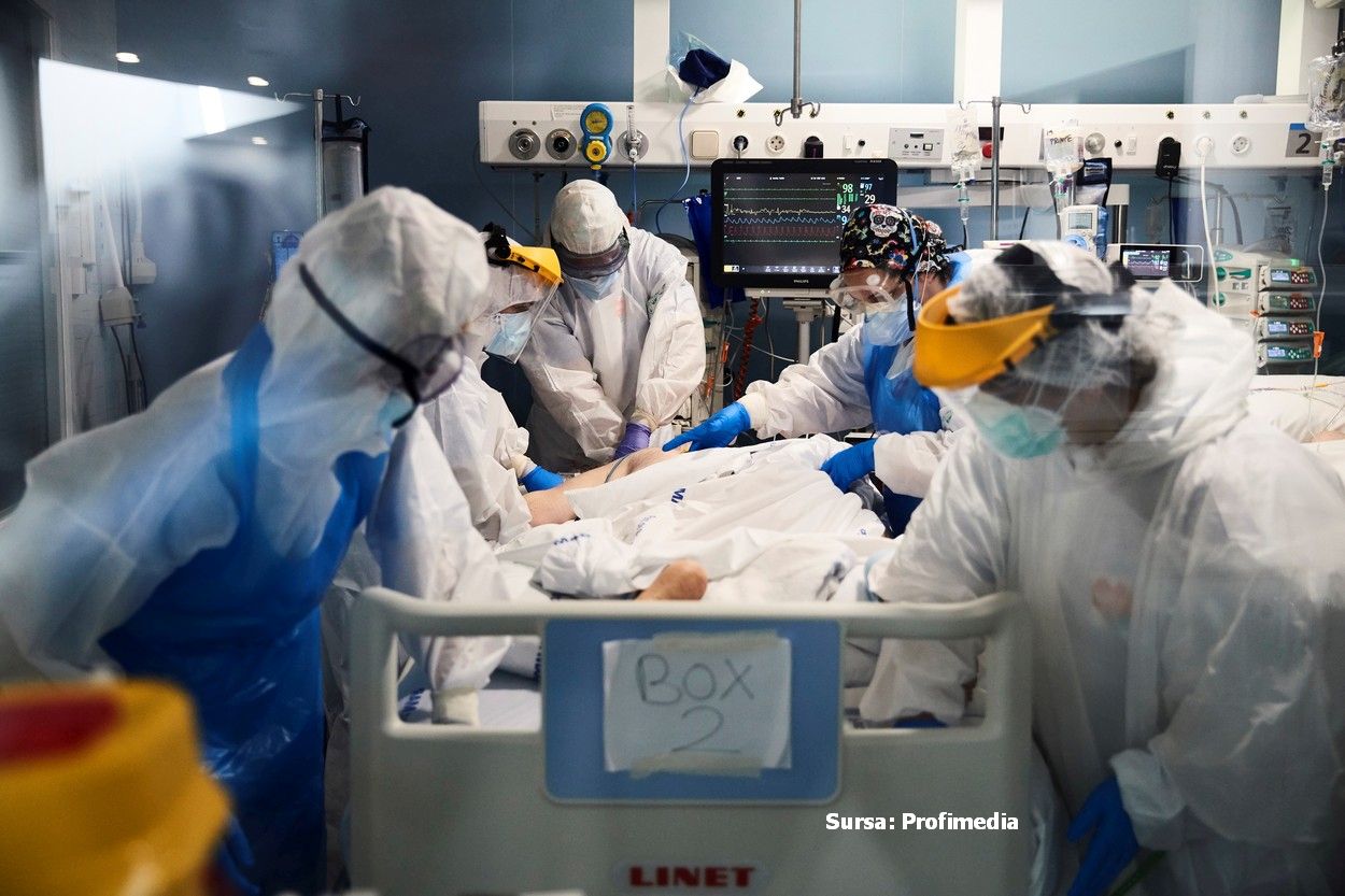 Bolnavii de coronavirus pot fi salvați dacă sunt întorși pe burtă. Medicii americani vorbesc despre rezultate remarcabile