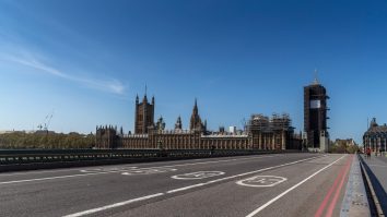 Londra atinge al doilea cel mai înalt nivel de infecție: „Schimbarea principală e că oamenii nu se pot întâlni cu alte familii, în interior”