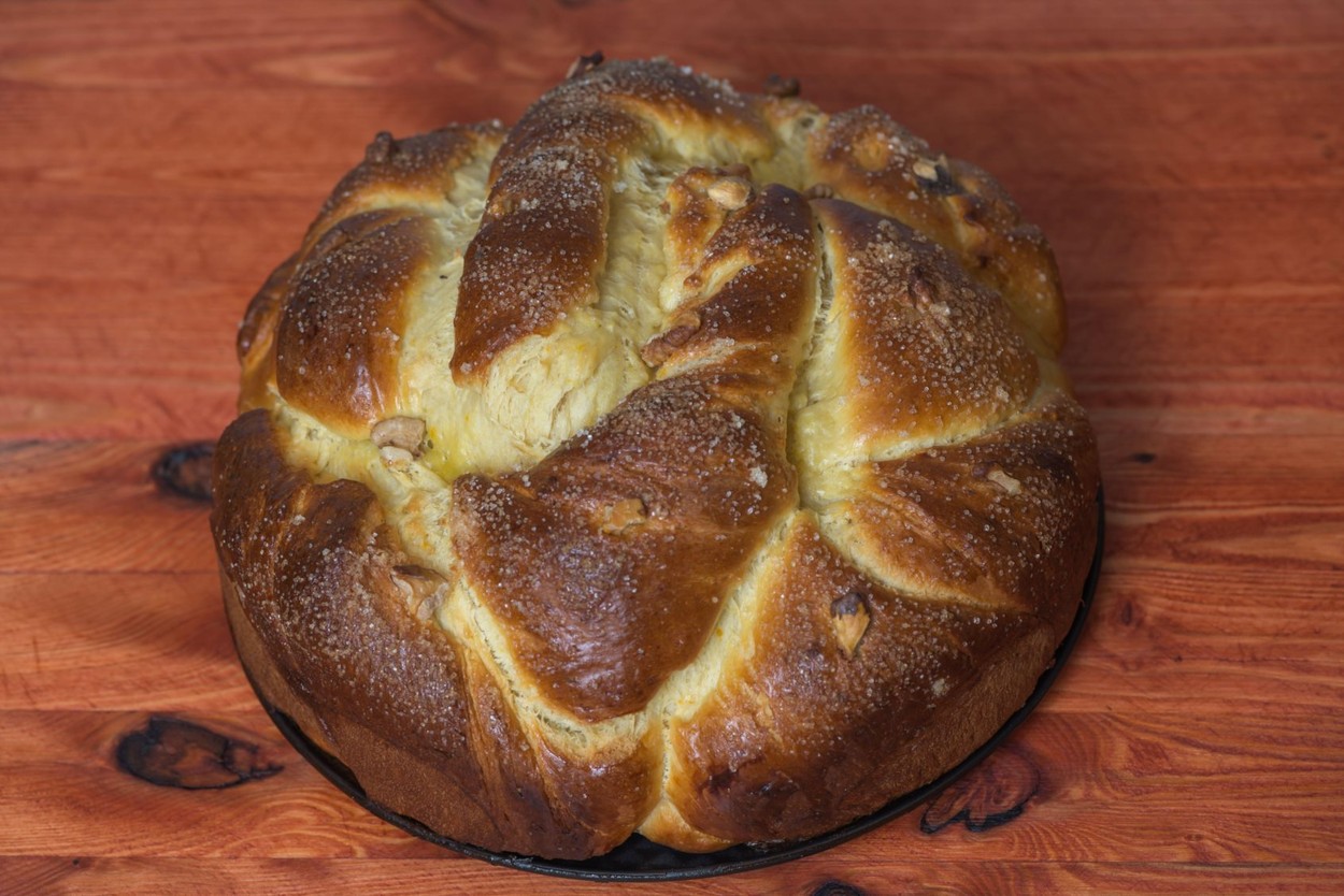 Cozonacii şi pasca, la un click distanţă. Desertul de Paşte, livrat din patiserii direct la tine acasă