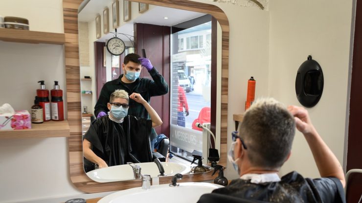 Din 16 mai poți să mergi la salonul de beauty și la stomatolog. Ce va fi interzis