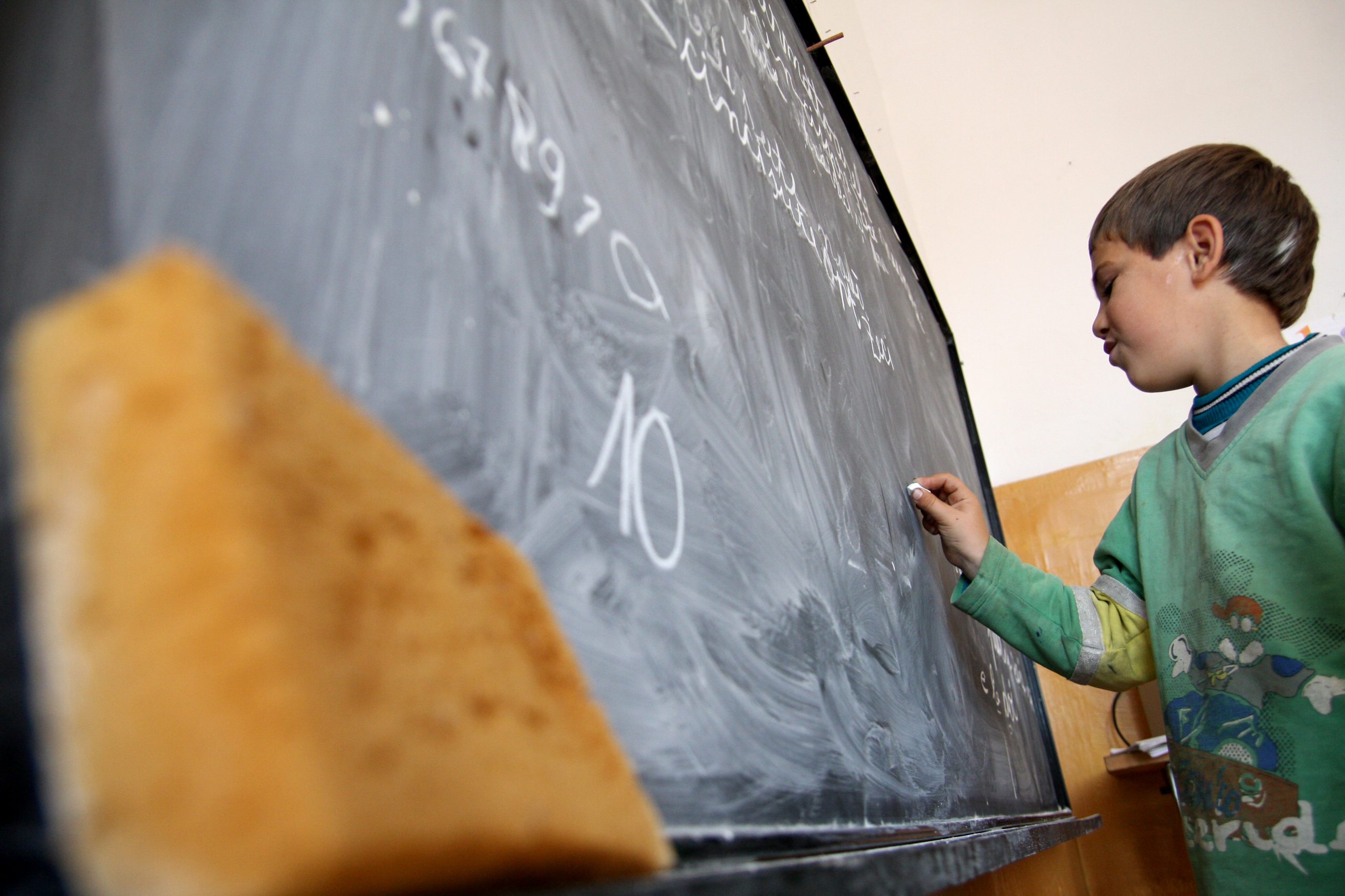 Educația la sate, în continuu impas. Abandonul şcolar ar putea creşte în această perioadă