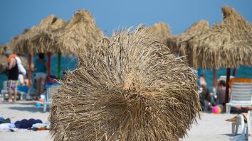 Cât costă o cameră la un hotel de 4 stele din Mamaia în iunie. Simulare pe Booking