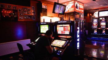 „Pasiunea“, la un alt nivel. Un bărbat, reținut după ce a falsificat euro pentru a juca la slot machines