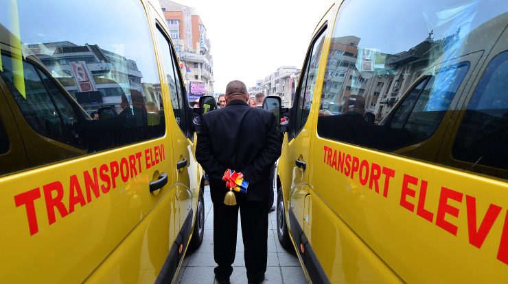 Elevii din România vor beneficia de transport gratuit pe toată perioada anului