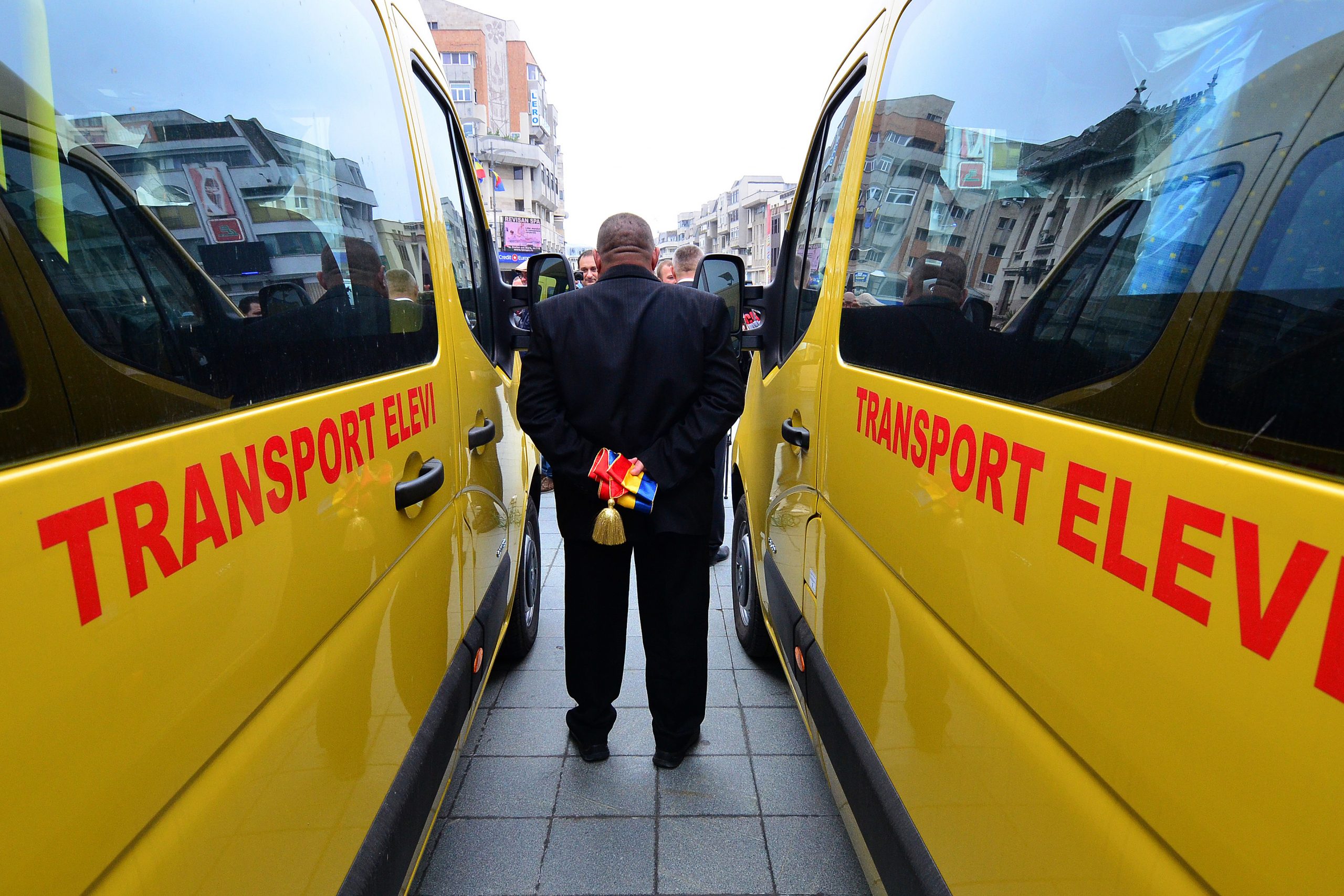 Elevii din România vor beneficia de transport gratuit pe toată perioada anului