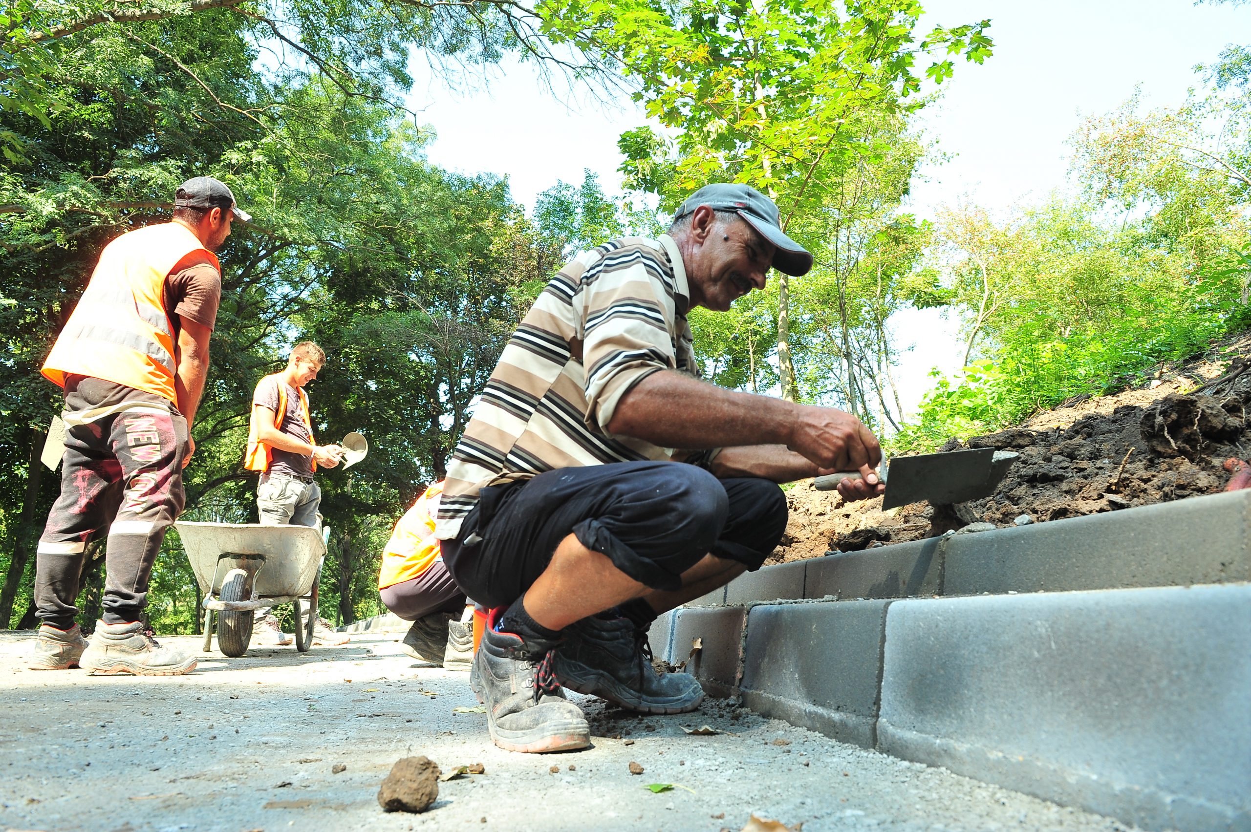 1,4 milioane de români au rămas fără job din cauza coronacrizei. Cât cheltuie Guvernul cu ei