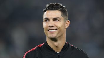 Cristiano Ronaldo, filmat în timp ce se antrenează cu fiul său în izolare: „Aşa tată, aşa fiu!“