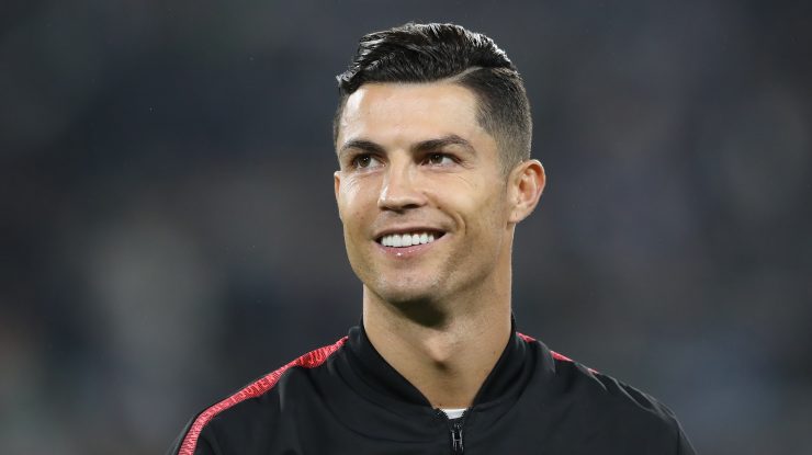 Cristiano Ronaldo, filmat în timp ce se antrenează cu fiul său în izolare: „Aşa tată, aşa fiu!“
