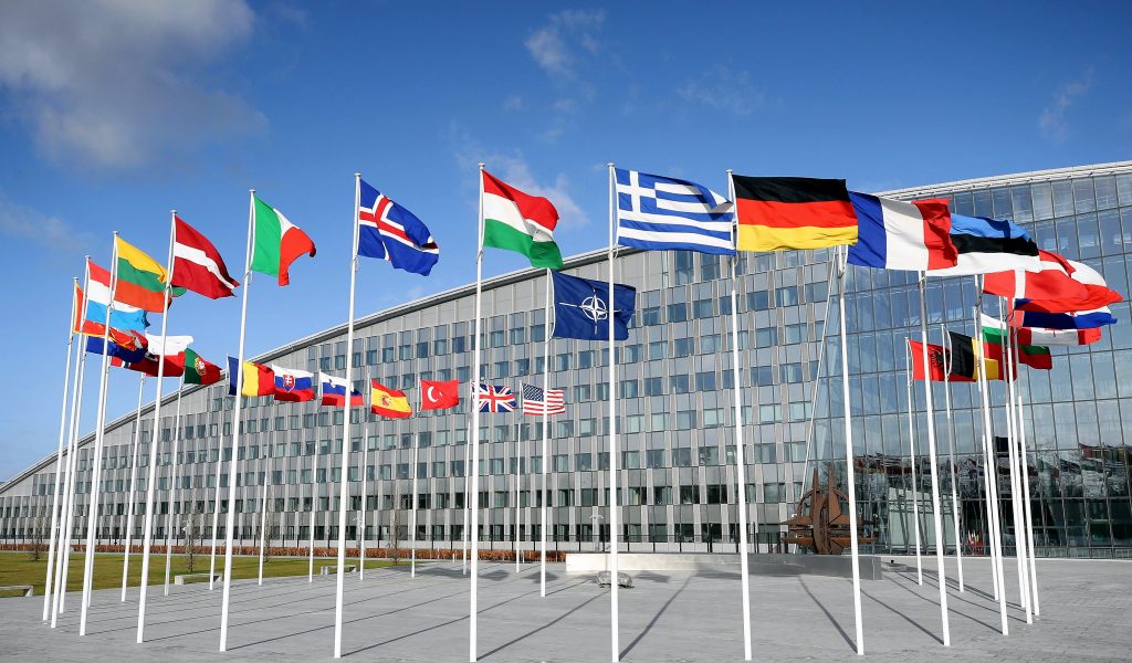 Reuniune de urgență la NATO după ce SUA a anunțat că se retrage din Acordul „Cer deschis“