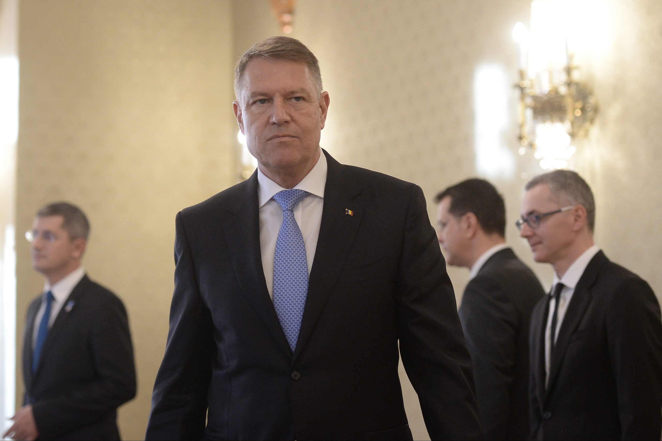 Iohannis contestă amenda de 5.000 de lei primită din partea CNCD