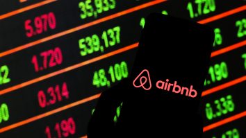 1.900 de angajați Airbnb au rămas fără joburi. Compania, lovită dur de epidemie