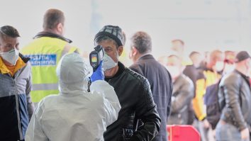 Aproape 1,3 milioane de români s-au întors în țară. Doar 300.000 își caută de muncă