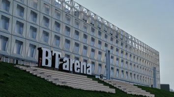 Paturile cu bolnavi de Covid-19 iau locul spectatorilor în Sala Polivalentă din Cluj